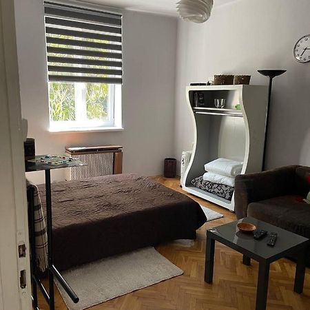 Downtown Apartman Near City Center & Miskolc Plaza Екстериор снимка